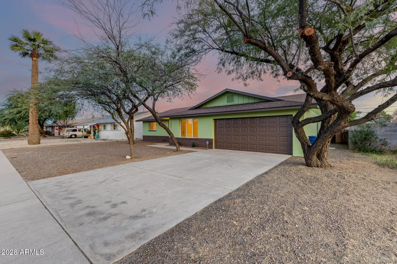 1233 Broadmor Dr, Tempe, AZ 85282