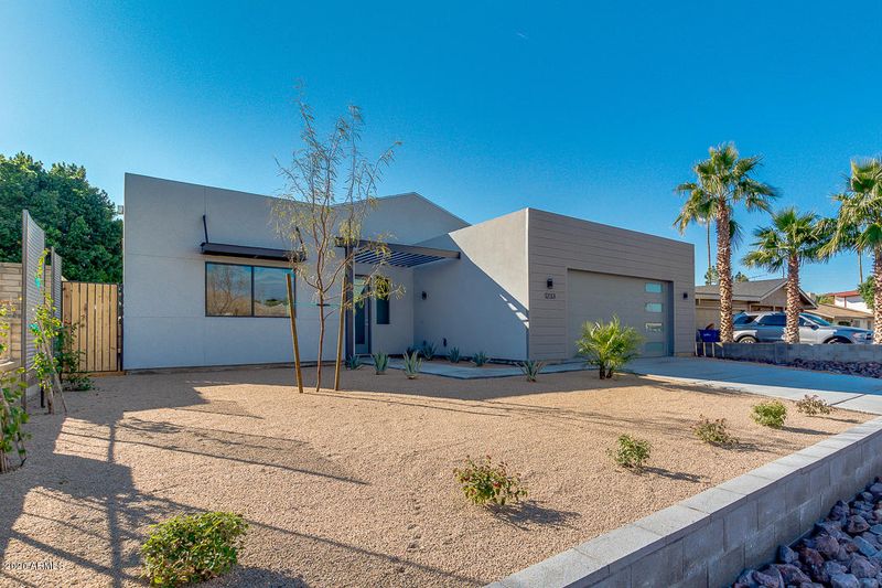 1233 E Desert Park Ln, Phoenix, AZ 85020