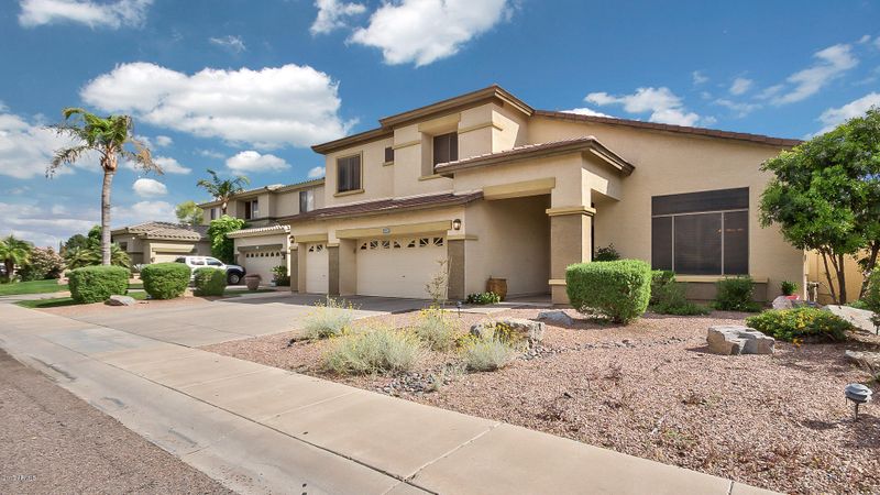 1233 E Kael St, Mesa, AZ 85203