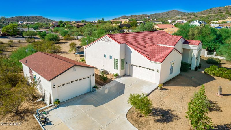 1233 E Paint Your Wagon Trl, Phoenix, AZ 85085
