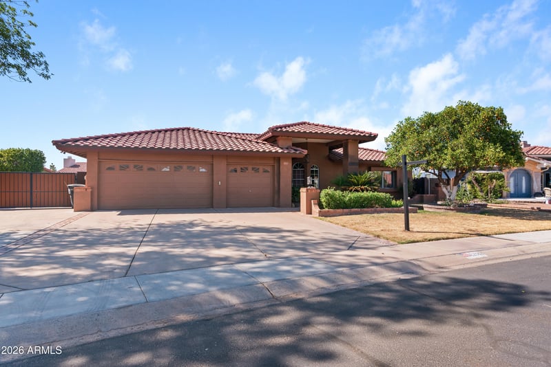 12332 N 71st Ln, Peoria, AZ 85381