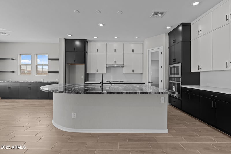12332 Parkway Ln, Avondale, AZ 85323