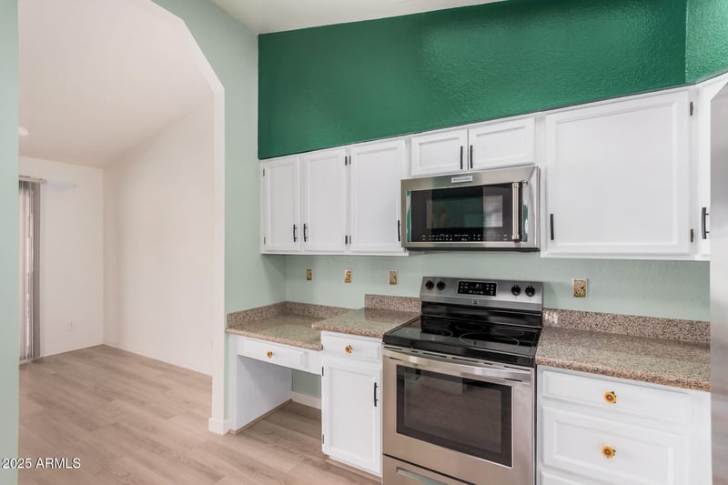 12333 Shoshoni Dr, Phoenix, AZ 85044