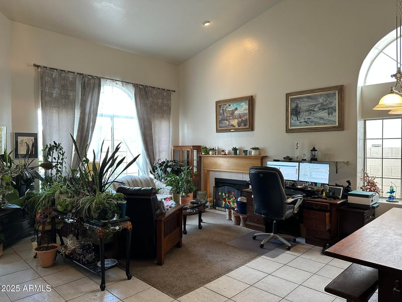 12334 58th Dr, Glendale, AZ 85304