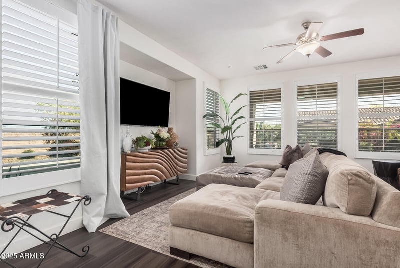 12335 Rosewood Ln, Peoria, AZ 85383