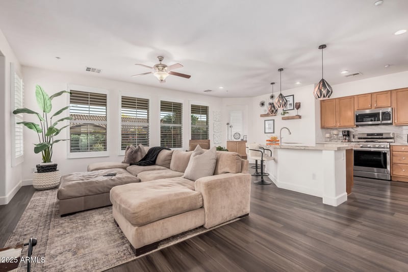 12335 Rosewood Ln, Peoria, AZ 85383