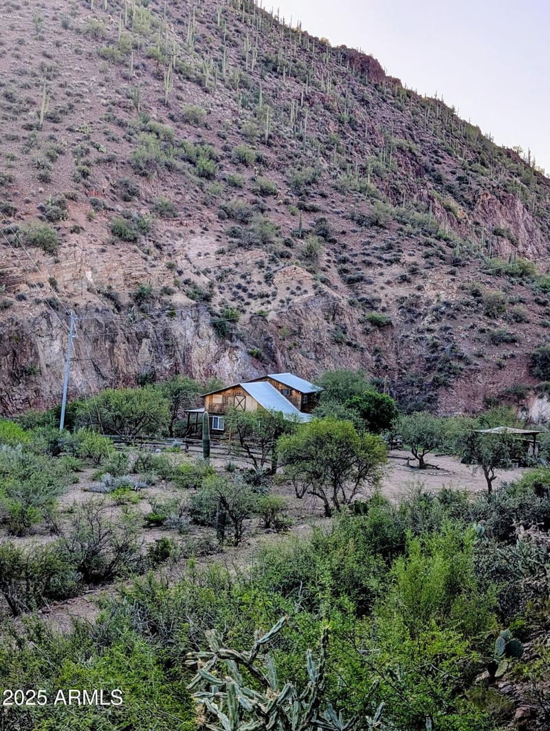 1234 Champie Rd, Morristown, AZ 85342