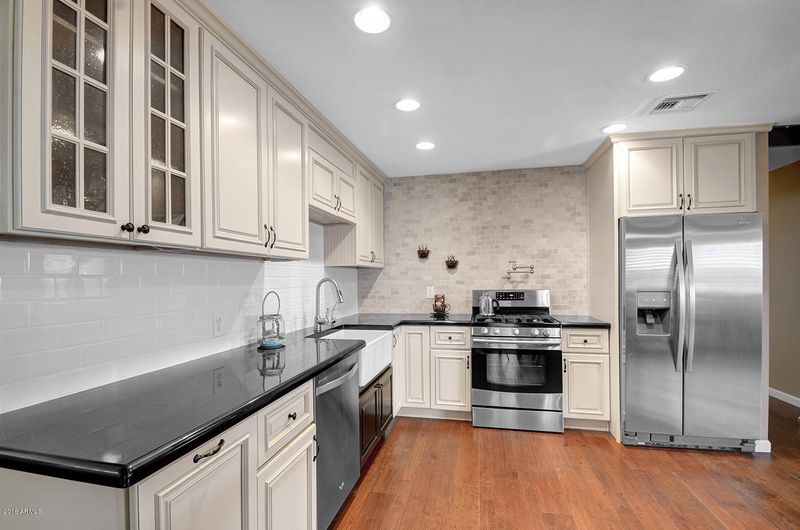 1234 E Echo Ln, Phoenix, AZ 85020
