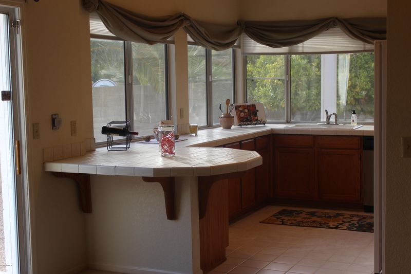 12340 N 71st Dr, Peoria, AZ 85381