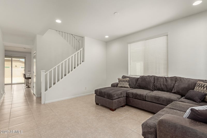 12354 Gardenia Ct, Glendale, AZ 85307