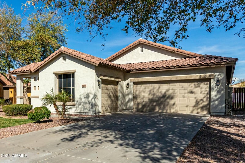 1236 Nightingale Ln, Gilbert, AZ 85298