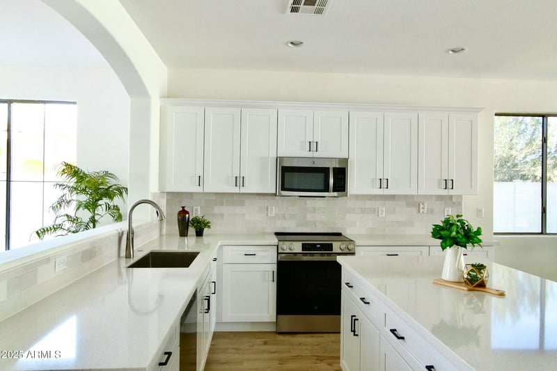 1236 Nightingale Ln, Gilbert, AZ 85298
