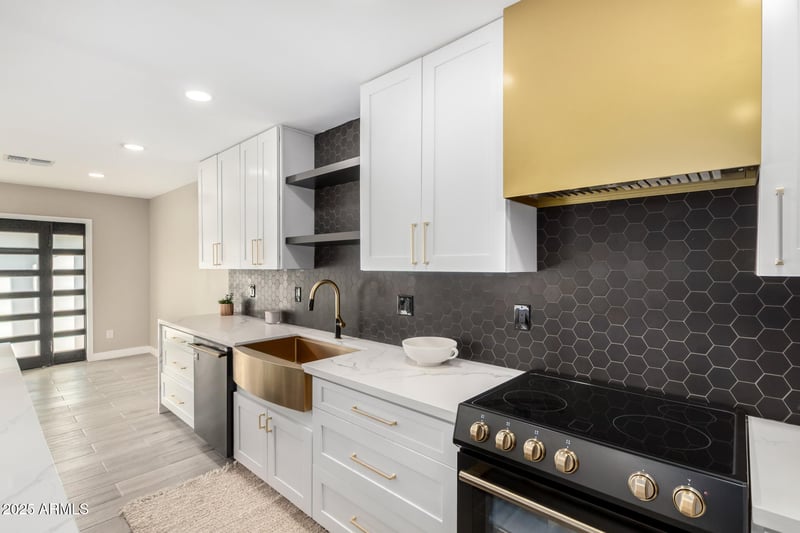 1236 Mclellan Blvd, Phoenix, AZ 85014