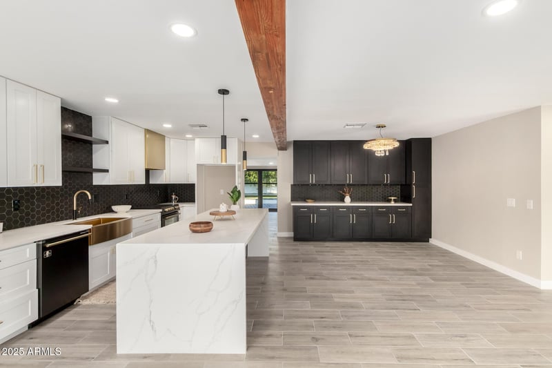 1236 Mclellan Blvd, Phoenix, AZ 85014