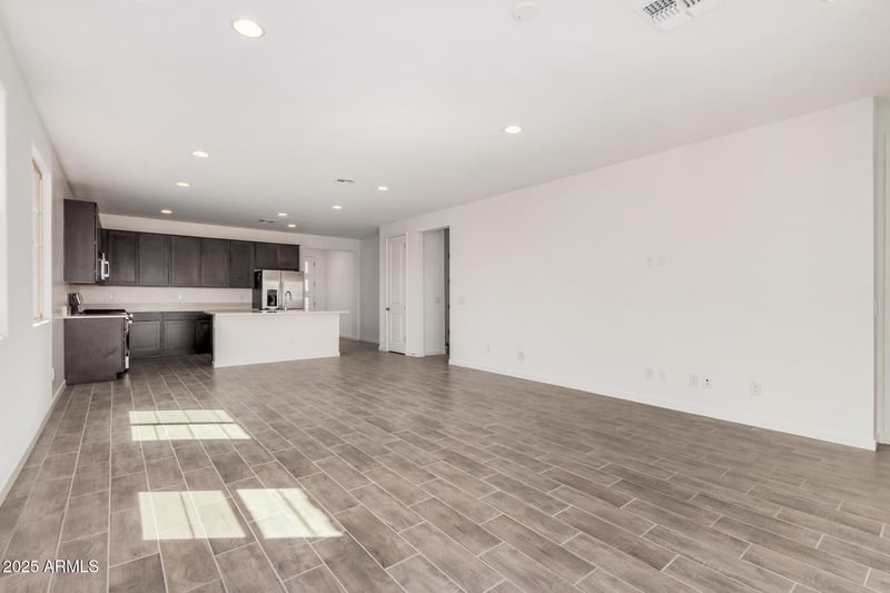 12360 Parkway Ln, Avondale, AZ 85323