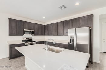 12360 Parkway Ln, Avondale, AZ 85323