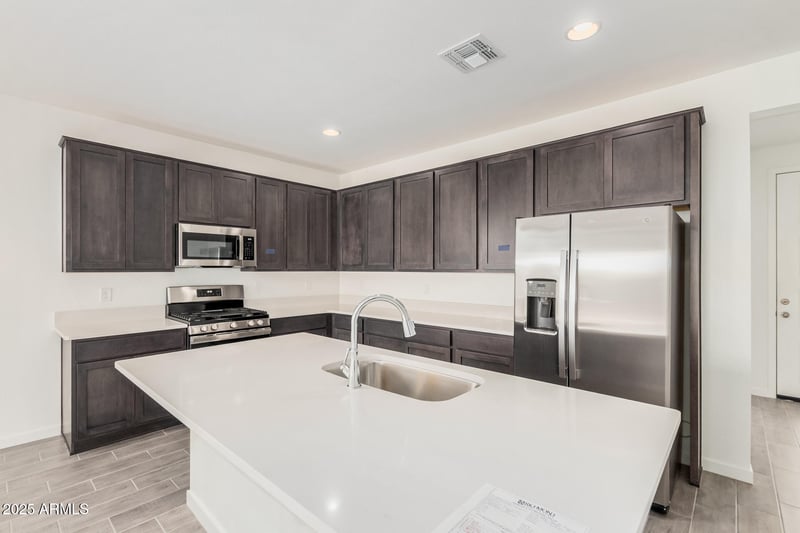 12360 Parkway Ln, Avondale, AZ 85323