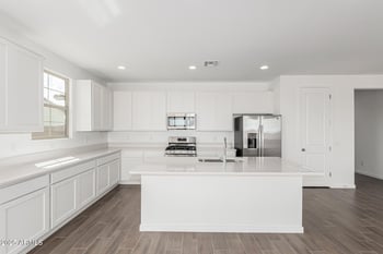 12364 Parkway Ln, Avondale, AZ 85323