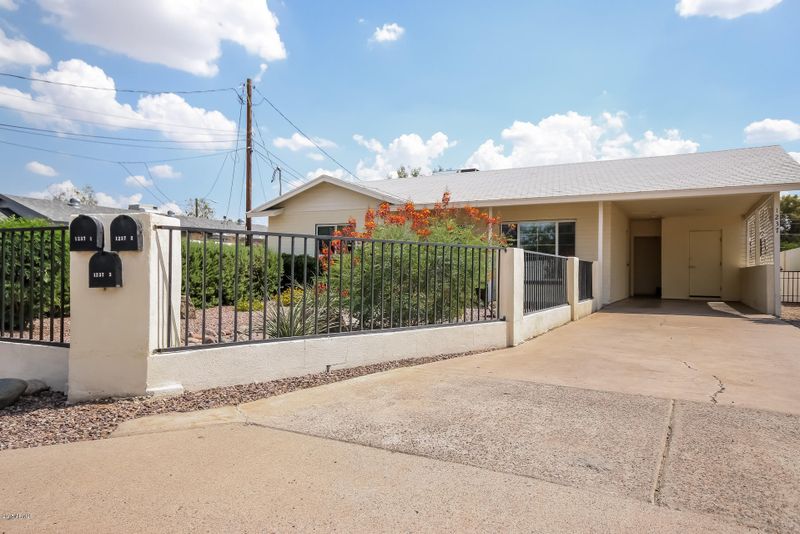 1237 E Elm St, Phoenix, AZ 85014