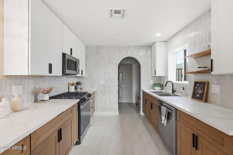 1238 E Almeria Rd, Phoenix, AZ 85006