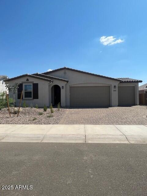 12381 Parkway Ln, Avondale, AZ 85323