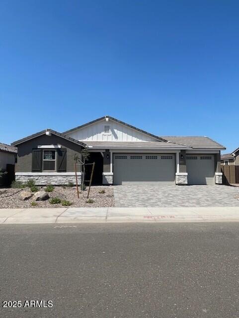 12384 Parkway Ln, Avondale, AZ 85323