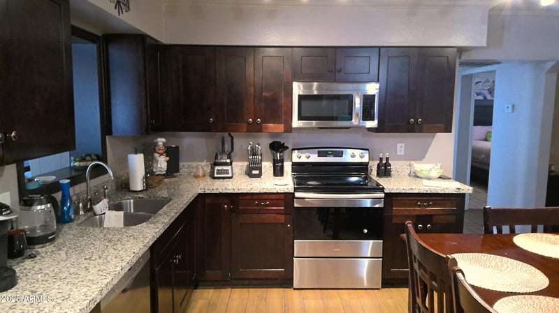 1239 1st Pl, Mesa, AZ 85201