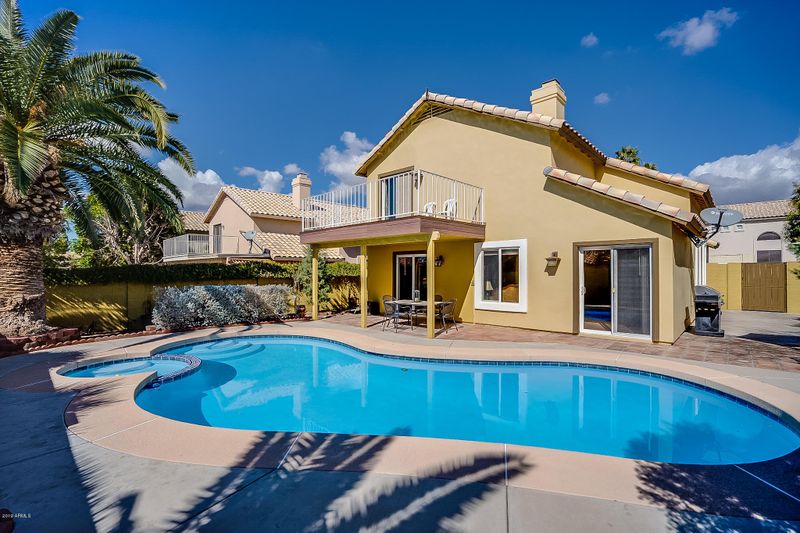 1239 E Michelle Dr, Phoenix, AZ 85022