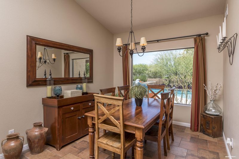 1239 E Seminole Dr, Phoenix, AZ 85022