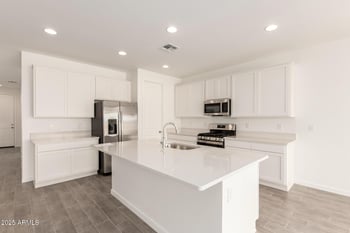 12392 Parkway Ln, Avondale, AZ 85323