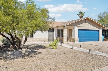 124 Bluefield Ave, Phoenix, AZ 85023