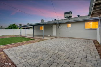 124 Cairo Dr, Tempe, AZ 85282