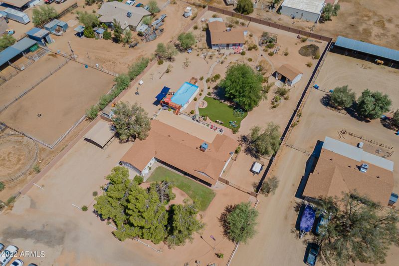 124 E Leisure Ln, Phoenix, AZ 85086