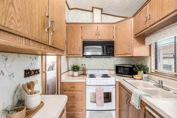 124 Kaolin Dr, Apache Junction, AZ 85119