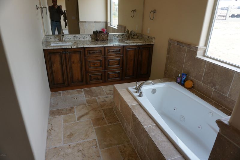 1240 E Mckellips Blvd, Apache Junction, AZ 85119