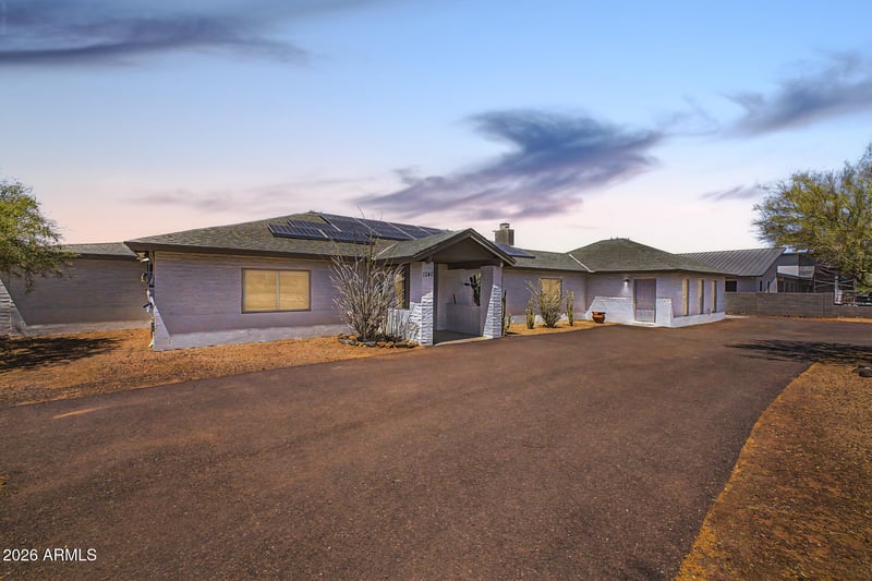 1240 E Paint Your Wagon Trl, Phoenix, AZ 85085