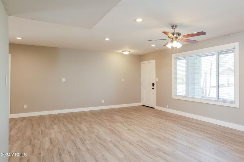 12401 N 49th Dr, Glendale, AZ 85304