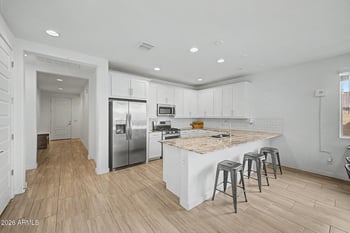 12405 Wagon Wheel Dr, Glendale, AZ 85307