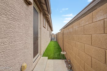 12405 Wagon Wheel Dr, Glendale, AZ 85307