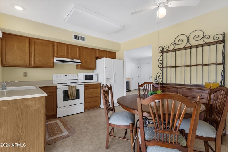 12406 W Wildwood Dr, Sun City West, AZ 85375