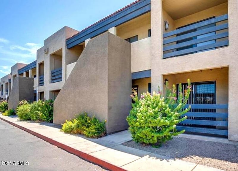 1241 48th St #114, Phoenix, AZ 85008