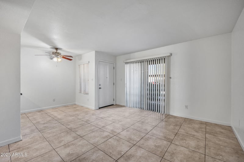 1241 48th St #114, Phoenix, AZ 85008