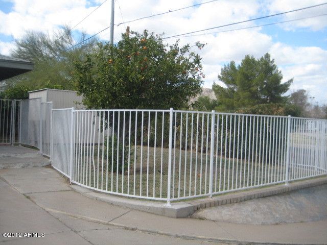 1241 E Hatcher Rd, Phoenix, AZ 85020
