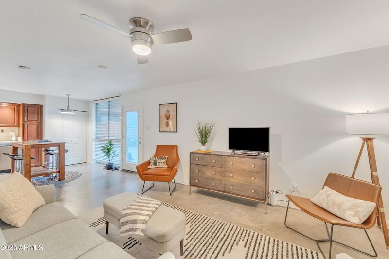 1241 E Medlock Dr #112, Phoenix, AZ 85014