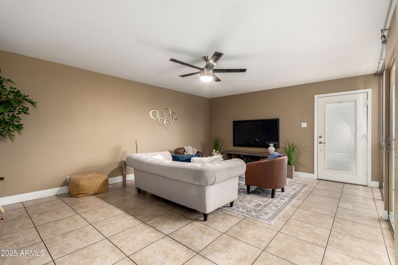 1241 E Medlock Dr #113, Phoenix, AZ 85014