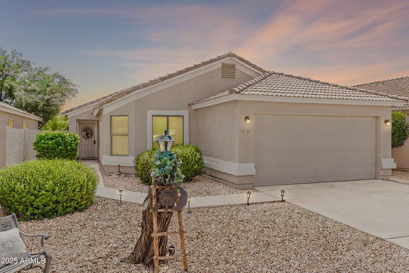 1241 Elm Rd, San Tan Valley, AZ 85140