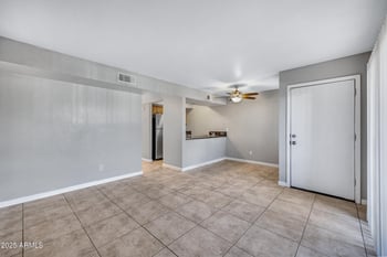 1241 48th St #102, Phoenix, AZ 85008