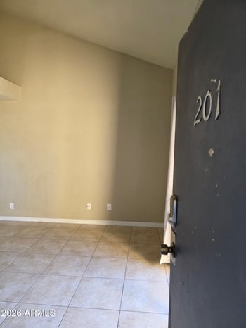 1241 48th St #201, Phoenix, AZ 85008