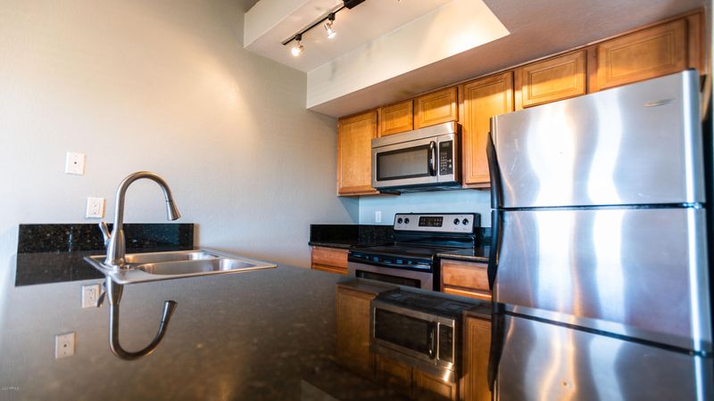 1241 N 48th St #203, Phoenix, AZ 85008
