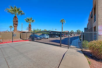 1241 N 48th St #216, Phoenix, AZ 85008